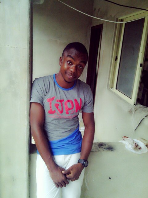 Am a nice person to be with, am soft hearted and my emotions keeps me going.... :pin28E61273