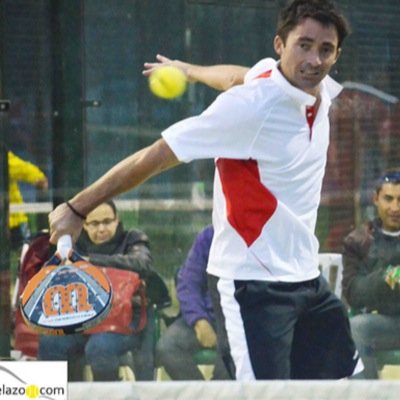 Fisioterapeuta y Osteópata Estructural Director Escuela de Padel en Club de Tenis Málaga. Jugador Wilson. La Biblioteca Málaga Centro