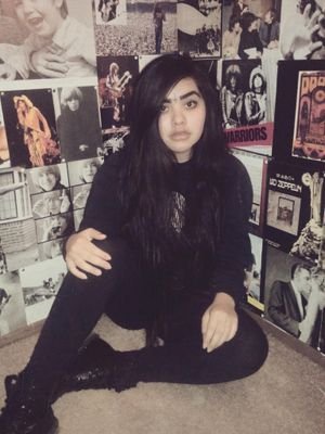 Cheyanator's profile picture. Led Zeppelin. Where da drugz at?