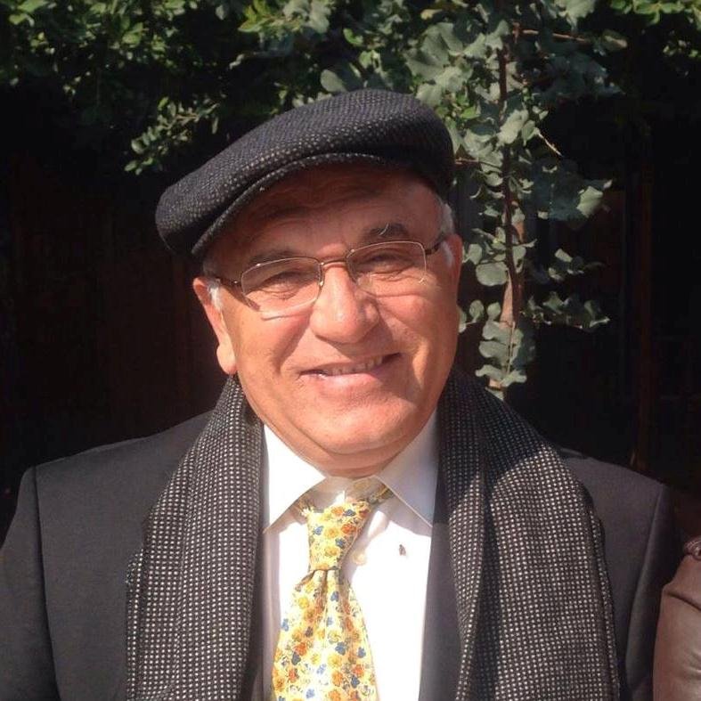 Emekli Cildiye Uzmanı.Atatürkçü,ülkücü,vatan aşığı.1987-1990 Mersin İl Sağ. Md. 2001-2004 Mersin Devlet Has. Başhekimi. Özel Mersin Modern Tıp Merkezi