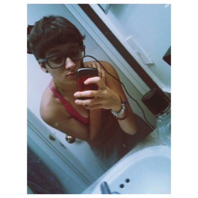 Instagram: @ officialangelx_