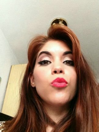 Maquilladora profesional y asesora de belleza