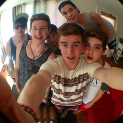 my username doesnt really make sense now but who cares! I love O2L! If you follow me, I'll follow back! O2L is bæ! 2k15!