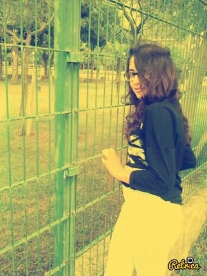smail of a live this very short :)
believer=creer