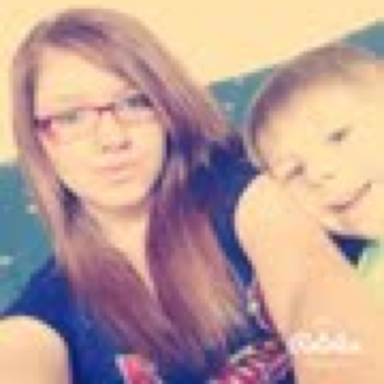 I am a o2l fan, 5sos , and janoskian fan. I also love ariana grande and rixton. I also love a lot more!!!! #thisfuckingsong.