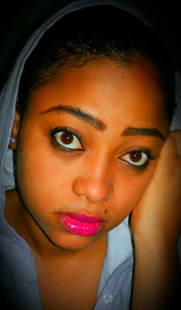 sophi237's profile picture. Check out urself...