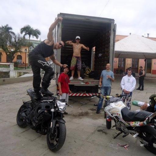 juanscarpella's profile picture. fotgrafo, me encanta parar el tiempo un instante, ver los ojos son el reflejo del alma, y hacer sonreir a las mujeres porque son lo mas bello de la vida