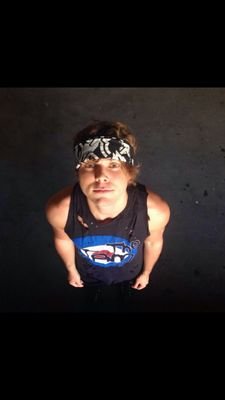 You make me STRONG ! @5SOS @OneDirection