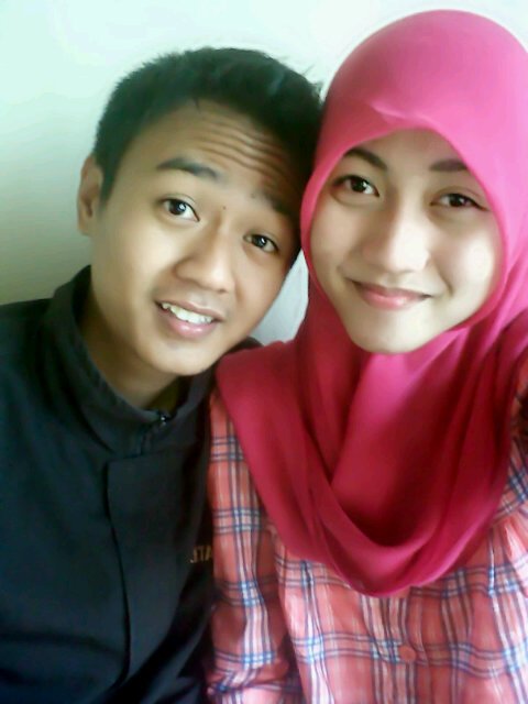 Ddessy_Ryani's profile picture. Cinta diri sendiri, cinta orangtua, cinta keluarga, dan cinta Mereka semua  ({})