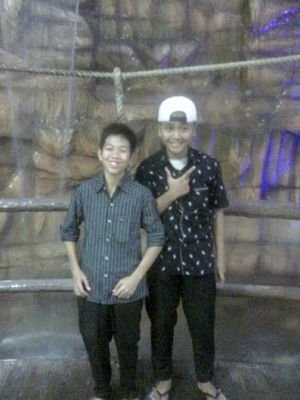 Rezaarianto14's profile picture. cobalah belajar untuk dicintai, daripada mencintai.... ;)