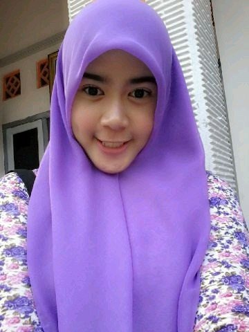 simple , energic , feminim , easygoing , and beautiful :D :*