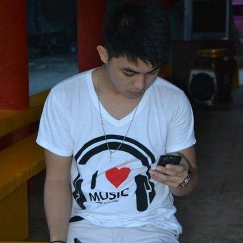 onedayonennight's profile picture. 