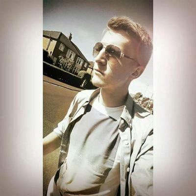 art & design level 3 student at Ashton sixth form part time DJ & a huge fan of tiësto he's just awesome