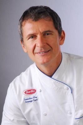 Executive chef of @BarillaUS. Passionate foodie, lover of photography and advocate for healthy eating.