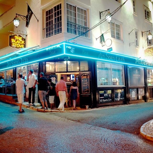 Good beer, good food, good times. Live music and sports broadcasting, we are the ultimate Irish pub in Alvor.