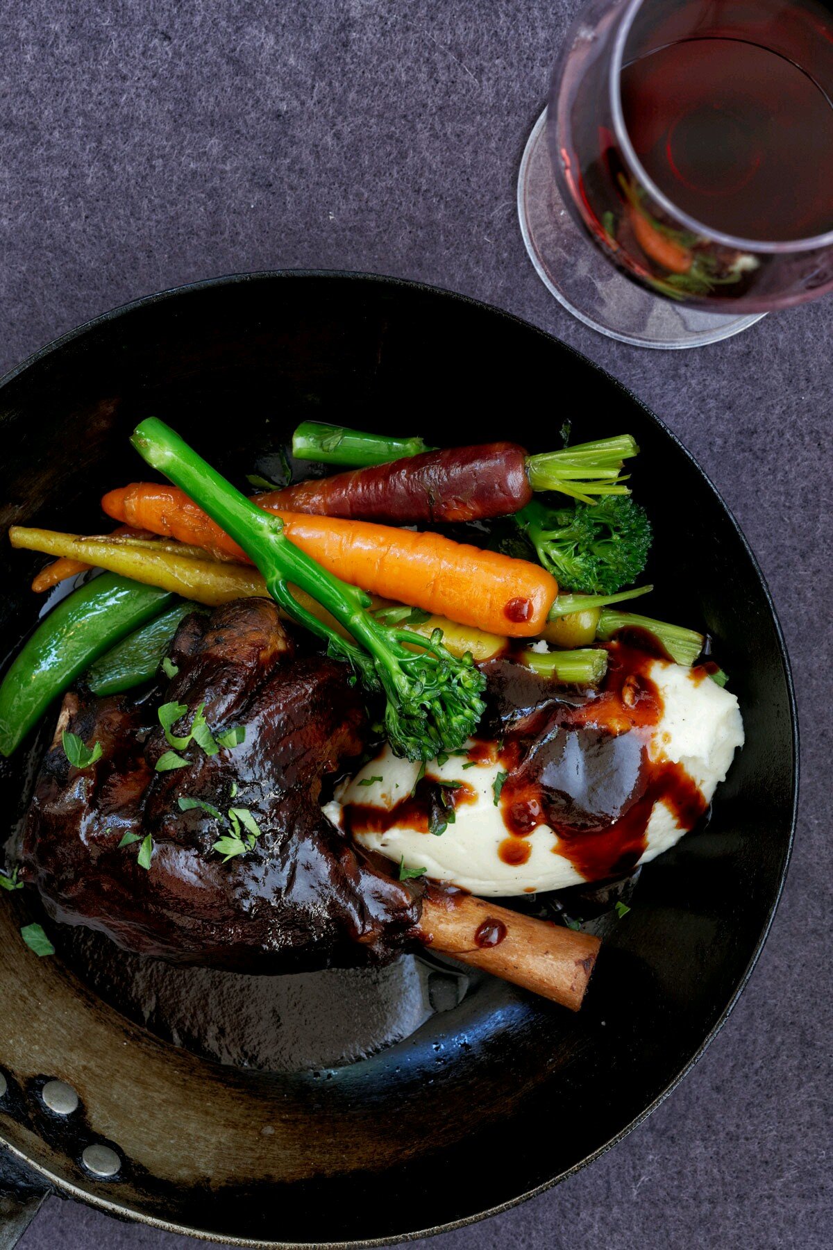 Welcome. Whatever you order, you can enjoy it knowing that we make the same kind of food here as we do at home.Unpretentious.Often spontaneous.Always delicious.