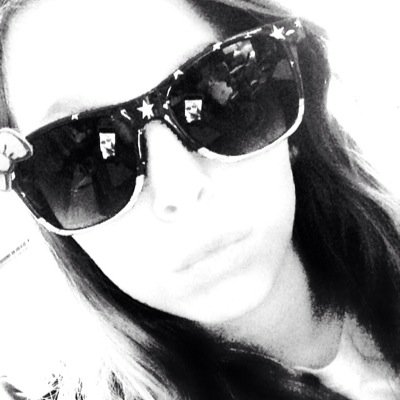 Hey I think u should follow me and I'll follow back I promise so if you should follow me soon to be a model!
