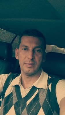 vivido no mundo..formado em administração, pós graduado em gestão pública, pai...focado em meus ideais!
NÃO ACEITO COMUNISTA /PT,GAYS,LGBT.