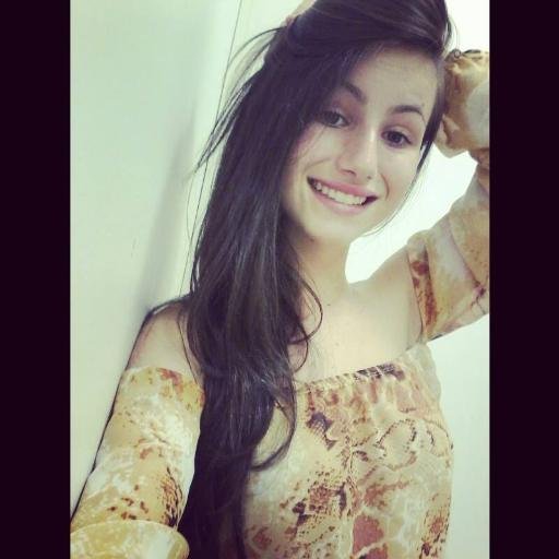 Hojê ... eu realmente não posso te prometer estar aqui pra sempre, e te fazer feliz a todo momento. Mas Te prometo fazer feliz agora.