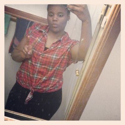 im 18 years old I love to Hoop #ballisLife #34 i also play volleyball #18 and track and field #TeamLesbian #single #Follow4followback #Fmoi LeelahWilliams
