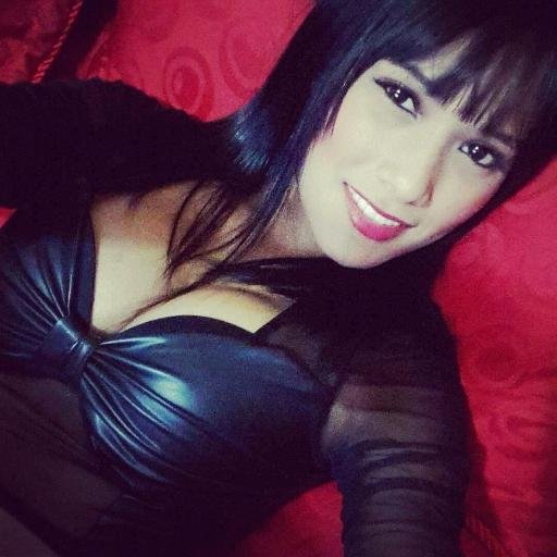 I am a latin girl, I'm a model, I love going for walks, I love one direction and my weakness is ZAYN MALIK