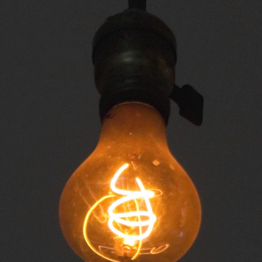 UKEnergyCrisis's profile picture. We want lower energy bills in the UK...don't you? #keepthelightson
