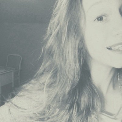 hi im hannah i do nothing except live my life on the internet