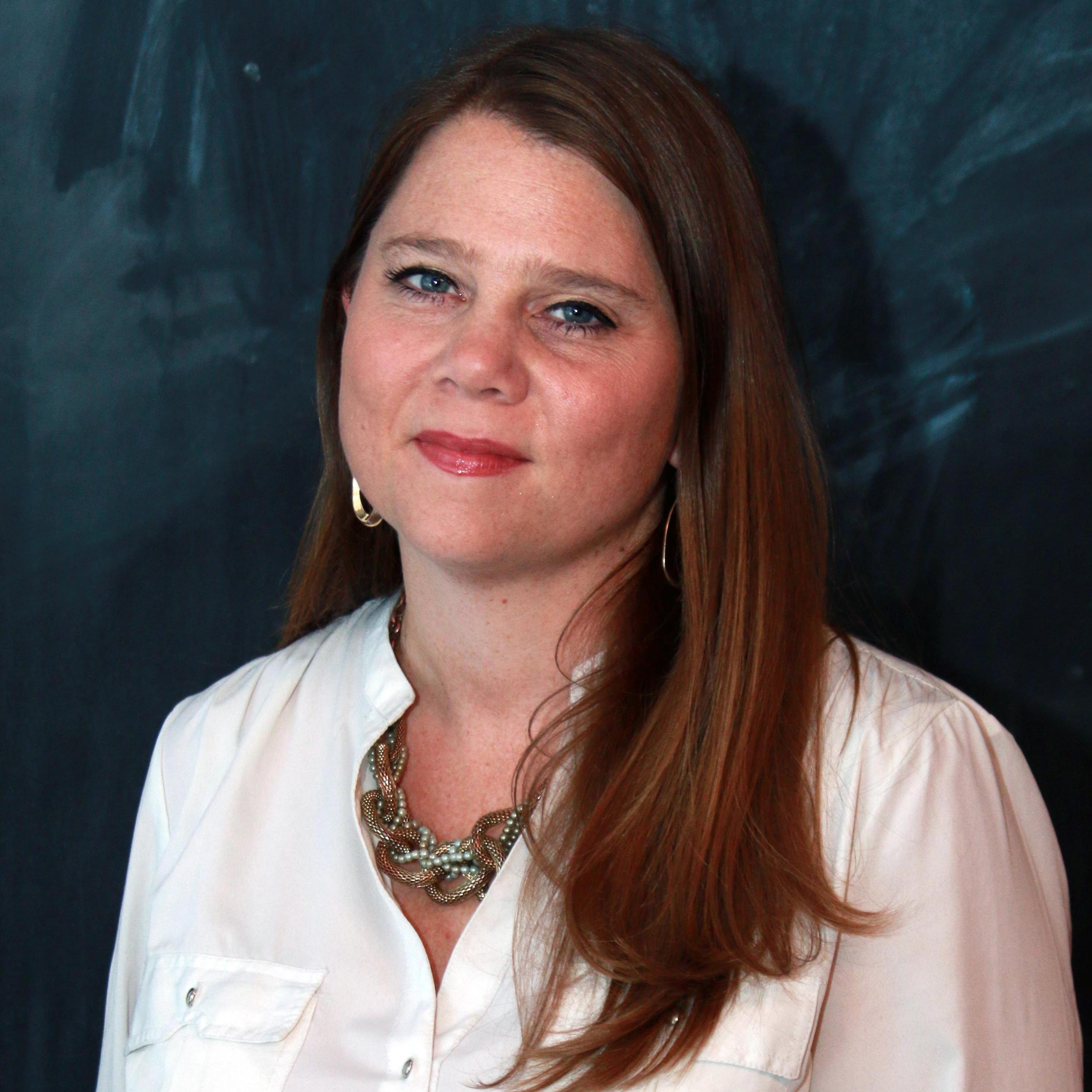 Modern marketer. Mom of 2 cute gals. Foodie and lover of Canadian indie music. Product Mgt @ Oracle Marketing Cloud. My opinions are my own.