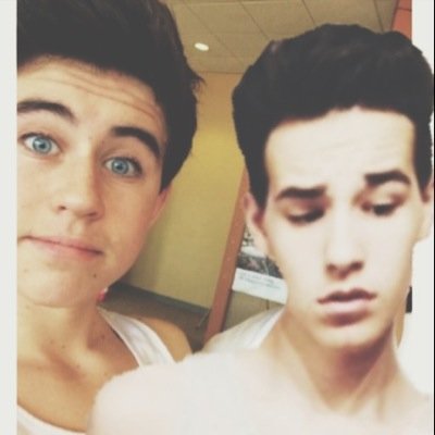 Since i followed you will you please go follow @whitesideofnash Thankssss! (: