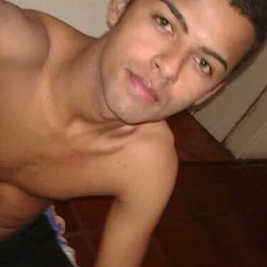 o menino dos seus sonhos! •

• Abençoαdo por Deus e bonito por nαturezα ~
• Dєηтяo → uмα ρєяsoηαlidαdє мiηhα. 
• Foяα → αρєиαs uм coηcєiтo sєu. 
'Comigo, qeem q