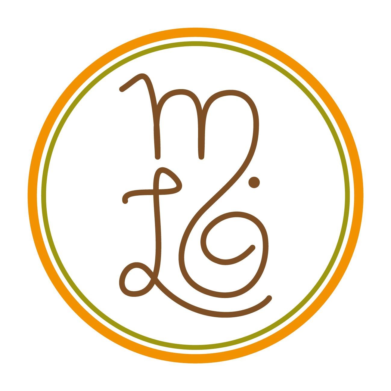 Pois não há nada melhor do que ser quem você é! Essa é a essência do blog descomplicado e cheio de inspirações pra encher seu guarda-roupas e sua vida! #Follow