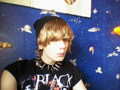 Bart / 16 / black veil brides /  carpe noctem / satanist / gamer