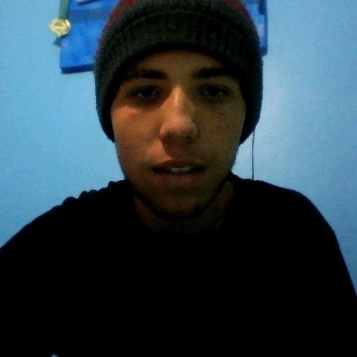 viciado em video game,e muito chato