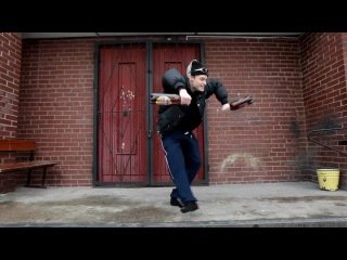 Чёткий пацан. Очень люблю шансон музыку.