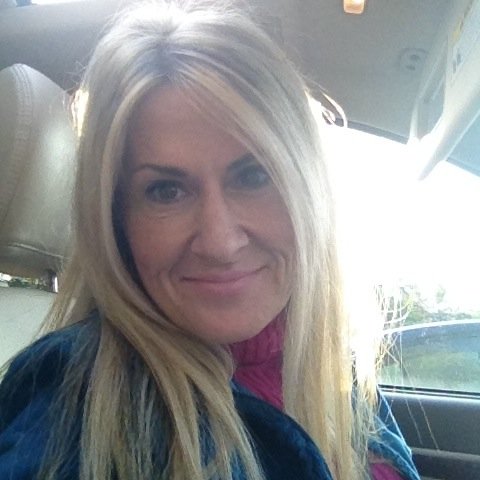 K-5 Montgomery County, MD, Art Teacher. Constantly seeking fresh ideas and unique ways to make learning fun!
