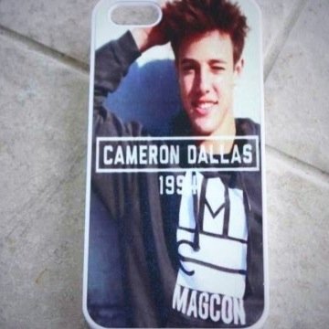 Cameron dallas saved my life i always been thinking about suicide till found him•HE'S MY HERO• an i pray b4 i die to meet an talk to Cameron Dallas ILY TYSM❤️