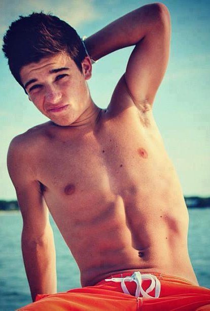 Follow me et je te follow back!!!!