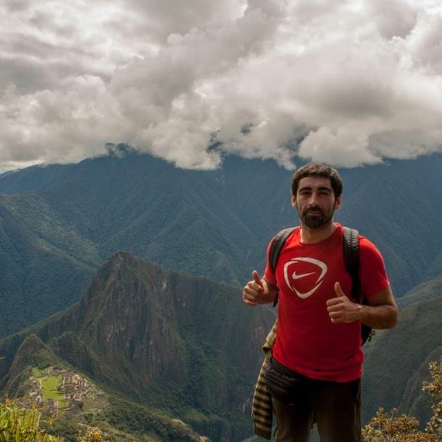 Ing. Informático de profesión, deportista por necesidad, gusto de la fotografía ocasional, amo manejar pero sobre todo apasionado por el Jiu Jitsu :)