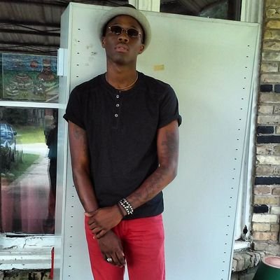 #RadioPersonality 
Aspiring Actor  Poet: RYB✒
Sales http://t.co/dHnOJymhNn blog http://t.co/G
#BrandAmbassador 
  @NdoRadio   BrandonEarl3@gmail.com