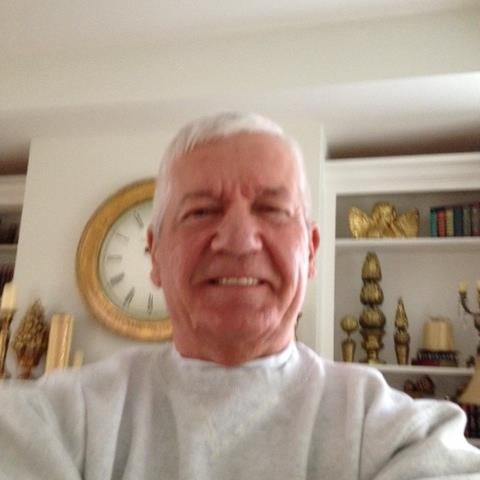 CON448's profile picture. 