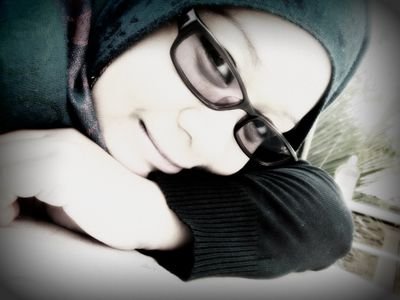 AkuRunsing's profile picture. Pencerita yang menghubungkan kata2 yang indah,walaupun ceritanya tak selalu indah....