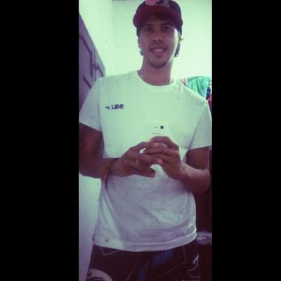 Meus estilo de vida é que liberta minha mente completamente louco mais um louco consciente 
...