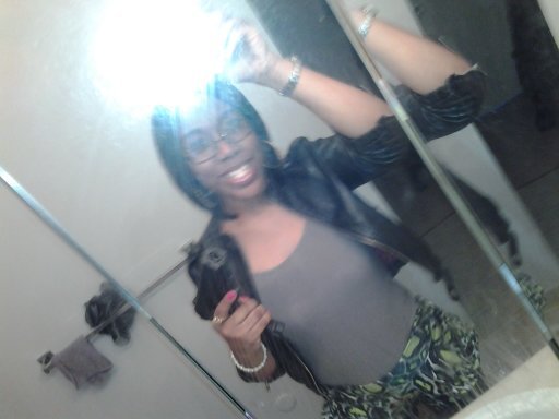 ♥Tryna to qive a Fuck To Give♥Less Frands Less Problemz!