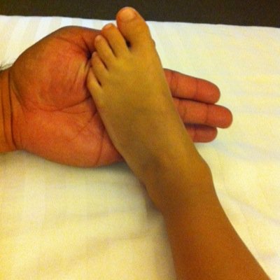PADRE COMPLACIENTE Y AMOROSO.