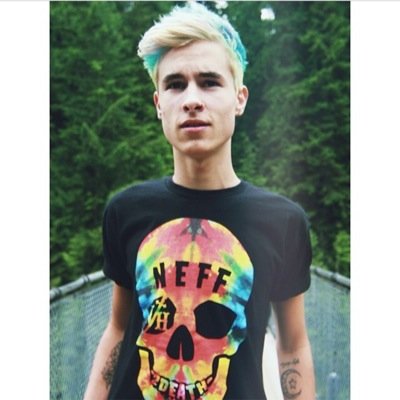 KyleMarsEPA's profile picture. | Karen Smith is my role model. I get waisted on ice cream. I'm a super hero. |