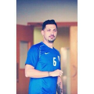 ‏احب الهلال اكثر منك.