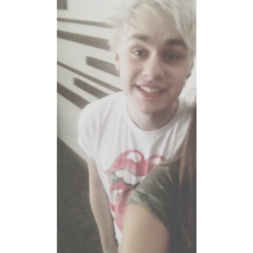 uhmloyals's profile picture. please follow @dxmnithemmings not this acc, i follow back anything 5sos related on my main.