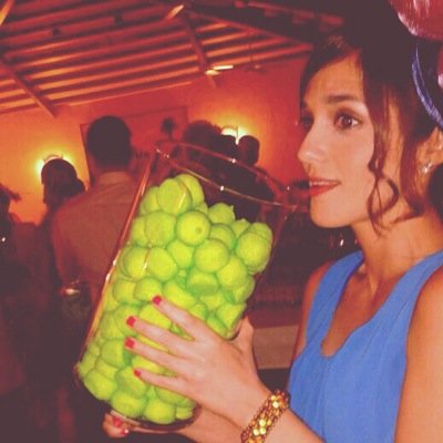 Curiosa por la comunicación humana, logopeda y publicista al servicio de aquel que quiere decir algo y no puede, o no sabe como.