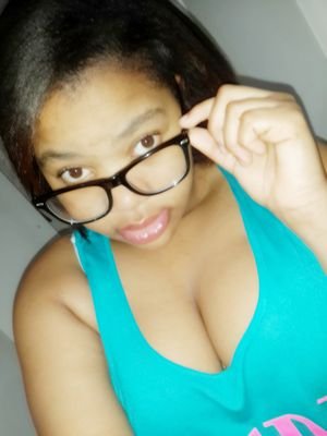 I'm very bubbly,love shopping,love life#yolo☆★☆