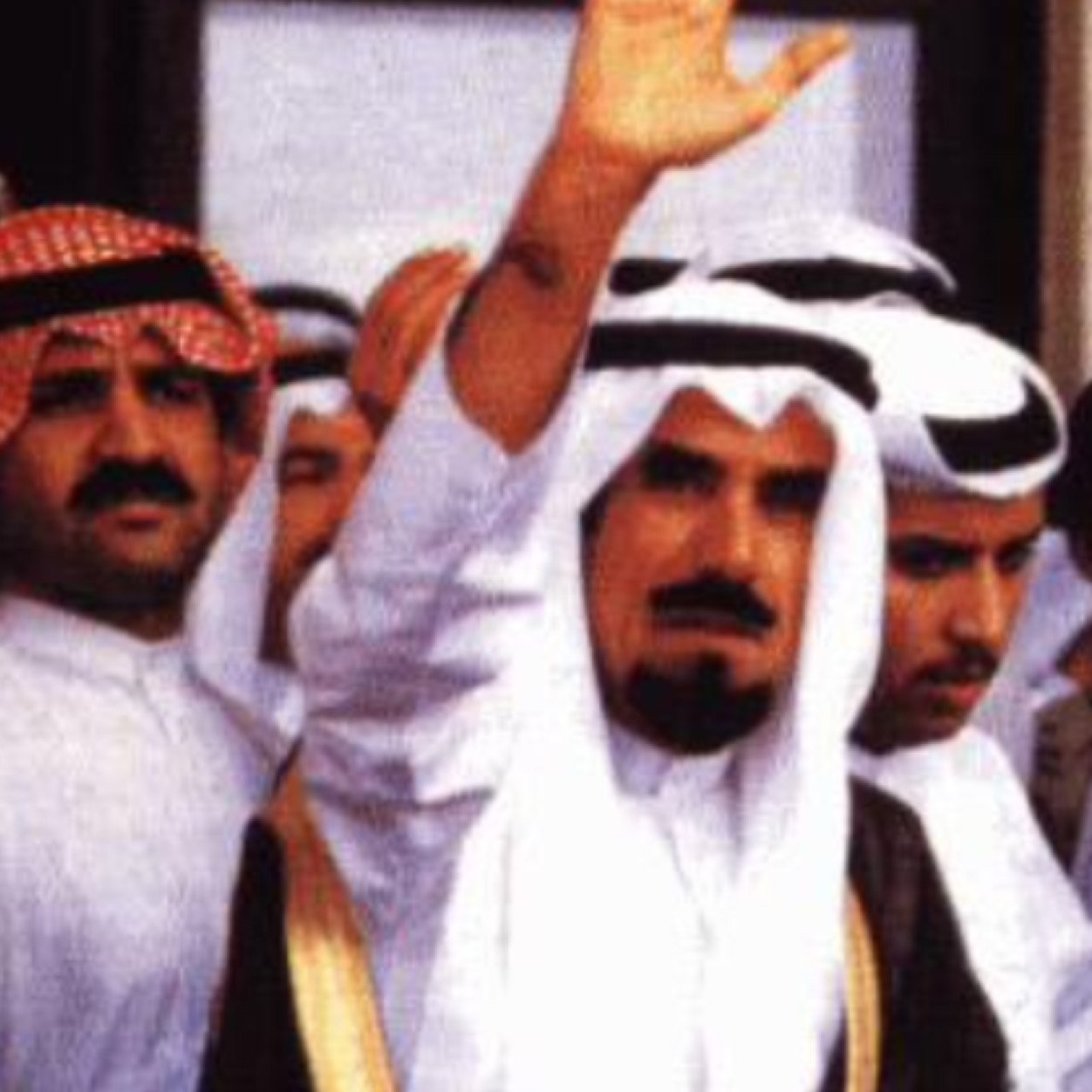 الكويت هي الاصل وانظمتها الفروع ..حافظوا على الاصل تسلم لكم الفروع وتثمر ..